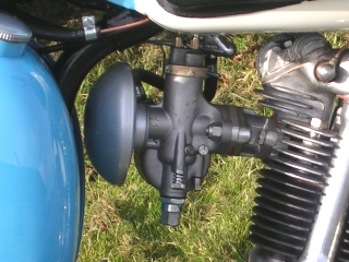 Amal 375/61 carburettor with 'mushroom' air filter.